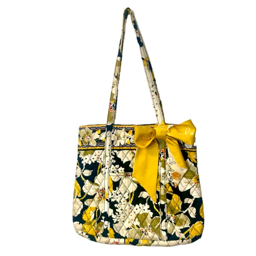 Vera Bradley Retired Dogwood Holiday Tote Bag and Black Cosmetic Bag Bundle EUC - Picture 4 of 16